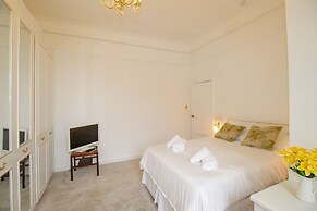 Weymouth Bay Apartment A