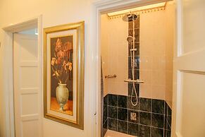 Weymouth Bay Apartment A