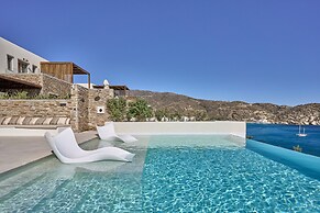 Ios Grand Pool Suites