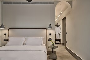 Ios Grand Pool Suites