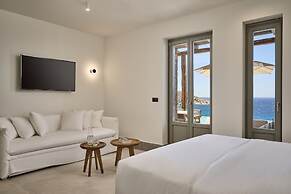 Ios Grand Pool Suites