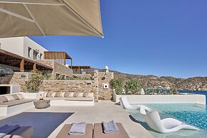 Ios Grand Pool Suites