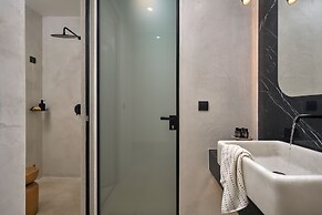 Ios Grand Pool Suites