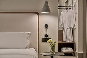 Ios Grand Pool Suites