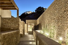 Ios Grand Pool Suites