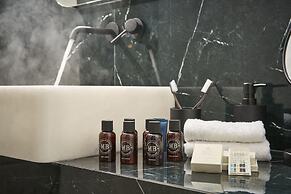 Ios Grand Pool Suites