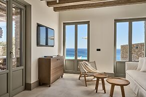 Ios Grand Pool Suites