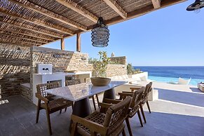 Ios Grand Pool Suites