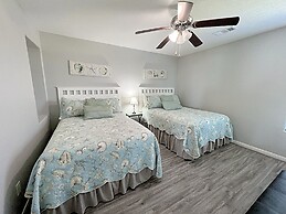 Beaches Be Trippin' 4 Bedroom Home by RedAwning