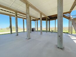 Beaches Be Trippin' 4 Bedroom Home by RedAwning