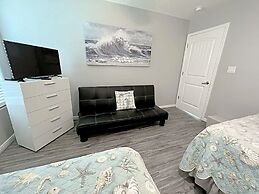 Beaches Be Trippin' 4 Bedroom Home by RedAwning