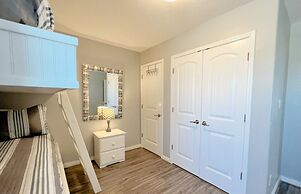 Beaches Be Trippin' 4 Bedroom Home by RedAwning