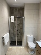 Spinola Bay 3-double Bed Near Beach Prime Location