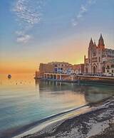 Spinola Bay 3-double Bed Near Beach Prime Location