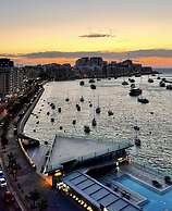 Spinola Bay 3-double Bed Near Beach Prime Location