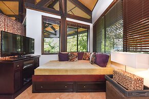 Tulemar Bungalows & Villas