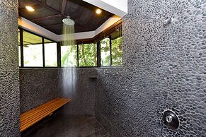 Tulemar Bungalows & Villas