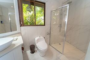 Tulemar Bungalows & Villas