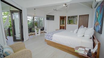 Tulemar Bungalows & Villas