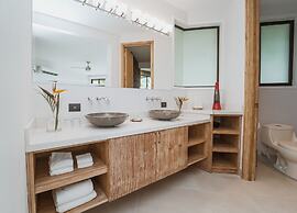 Tulemar Bungalows & Villas