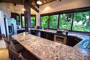 Tulemar Bungalows & Villas