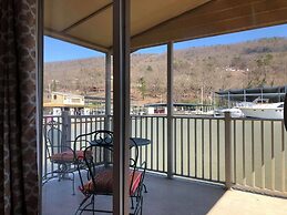 Hales Bar Marina and Resort