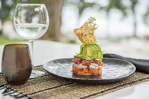 Gigi Brown Beachfront Santa Teresa