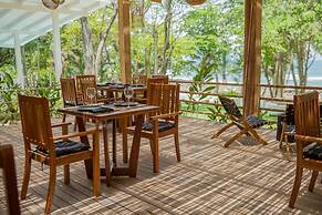 Gigi Brown Beachfront Santa Teresa