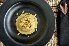 Gigi Brown Beachfront Santa Teresa