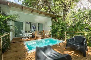 Gigi Brown Beachfront Santa Teresa