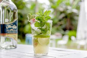 Gigi Brown Beachfront Santa Teresa