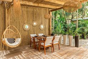 Gigi Brown Beachfront Santa Teresa