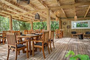 Gigi Brown Beachfront Santa Teresa