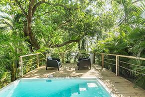 Gigi Brown Beachfront Santa Teresa