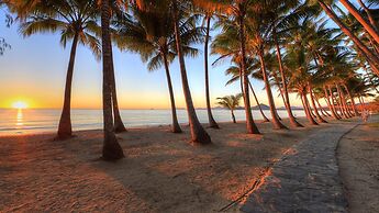 Palm Cove Retreat 31