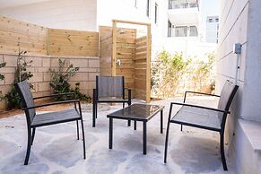Splendid Achziv Garden Apartment