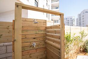 Splendid Achziv Garden Apartment