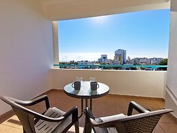Off Course Seaview Apartment