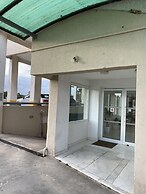 Off Course Seaview Apartment