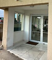 Off Course Seaview Apartment