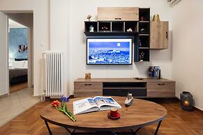 Blue Ark Comfort near Acropolis