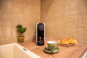 Blue Ark Comfort near Acropolis