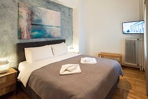 Blue Ark Comfort near Acropolis