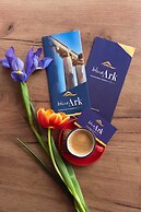 Blue Ark Comfort near Acropolis