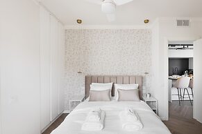 Modern and Central 2BD Apartment in TLV
