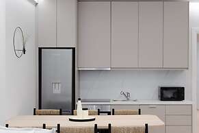 Acropolis White Key Residence