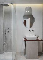 Acropolis White Key Residence