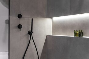 Acropolis White Key Residence