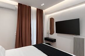 Acropolis White Key Residence