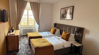 Hotel Týnec